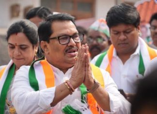 जिल्ह्यात काँग्रेसची मुसंडी…वडेट्टीवार ठरले किंग मेकर,.