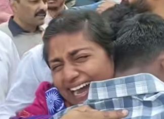 अखेर पूजा मोरे यांची निवडणुकीतून माघार…अर्ज मागे घेतल्यावर ढस ढसा रडली…