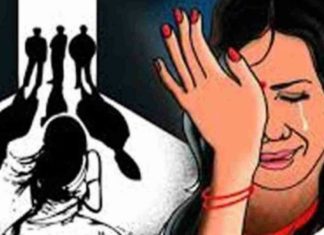 विधवेने जीन्स पॅन्ट घातला म्हणून कुटुंबाकडून बेदम मारहाण…