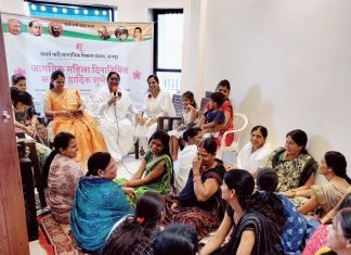 जागतिक महिला दिनी विश्वकर्मा नगरात वृक्षारोपण